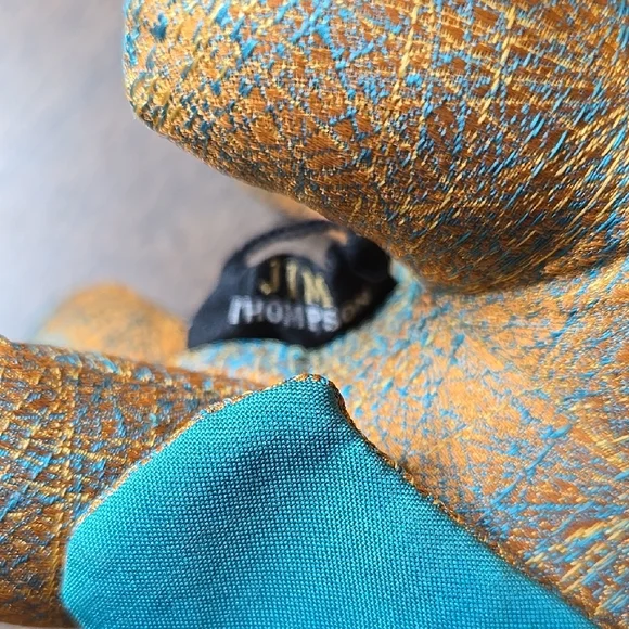 Jim Thompson Silk Elephants - Picture 6 of 7